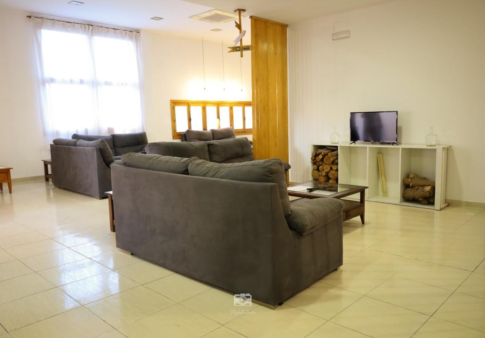 Hospedium Dlj Hostal Ben Nassar Arjona Bagian luar foto