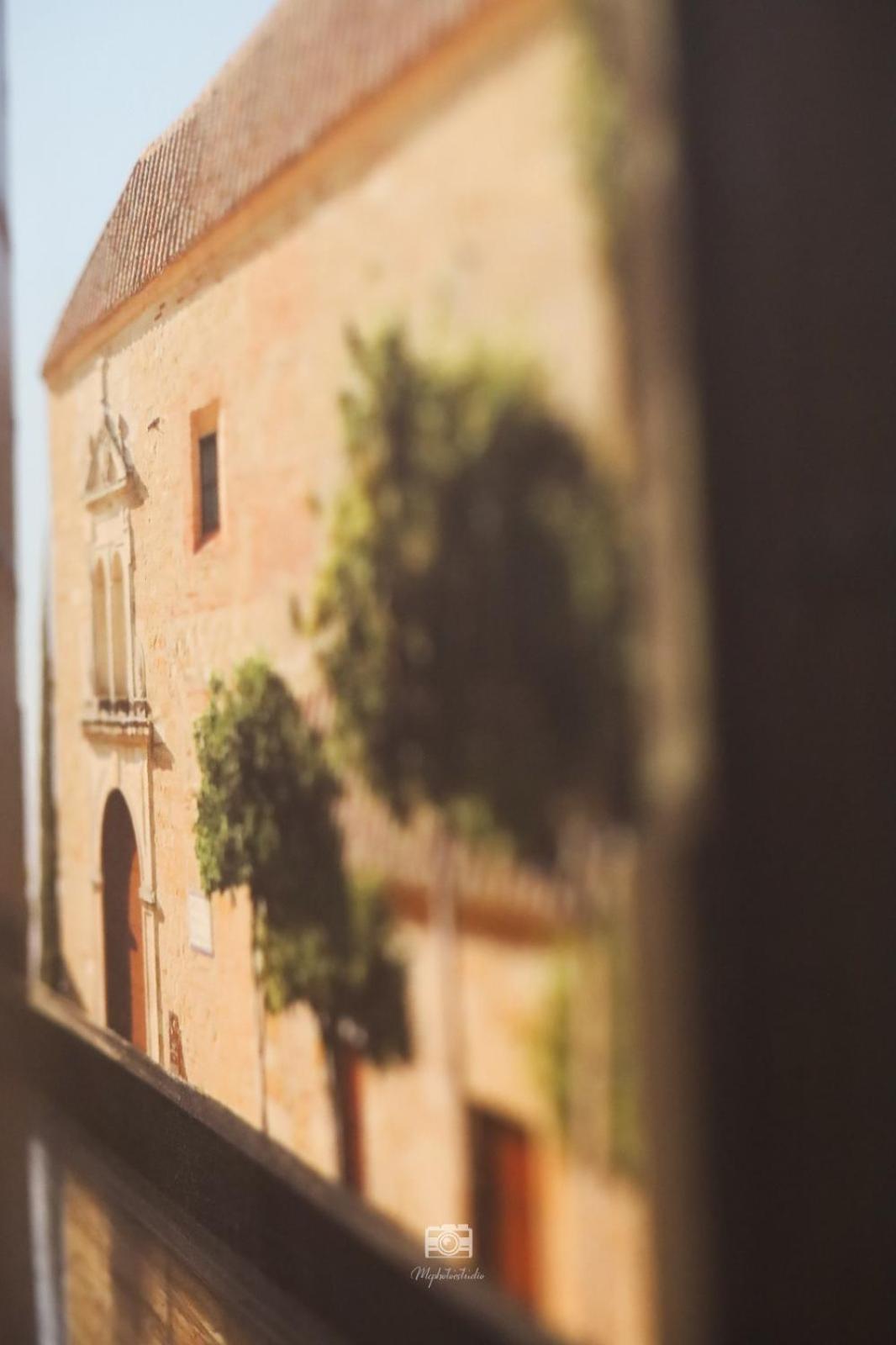 Hospedium Dlj Hostal Ben Nassar Arjona Bagian luar foto