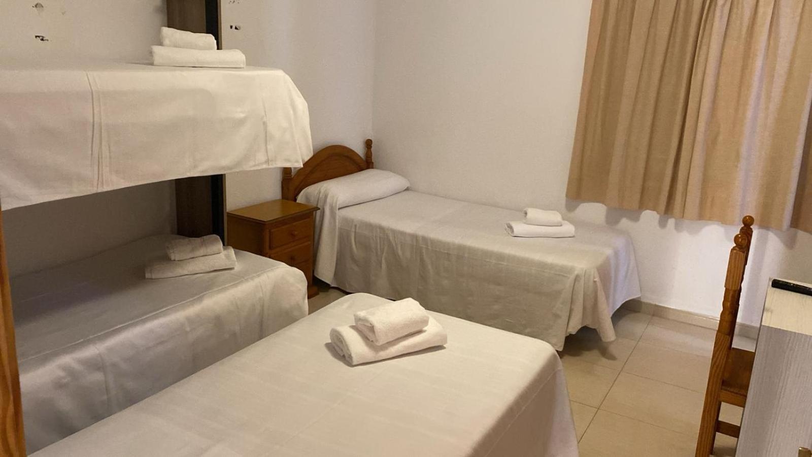 Hospedium Dlj Hostal Ben Nassar Arjona Bagian luar foto