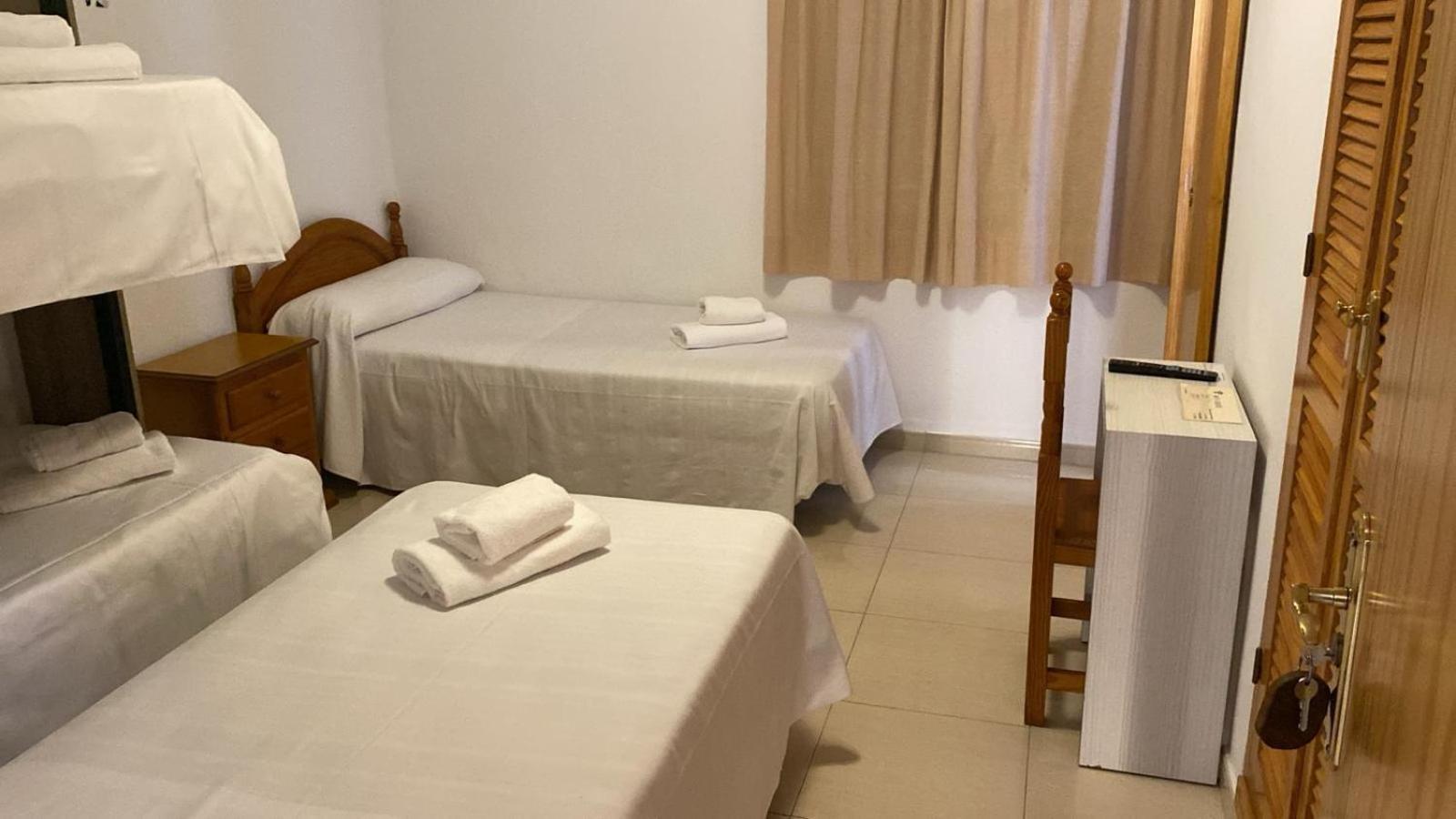 Hospedium Dlj Hostal Ben Nassar Arjona Bagian luar foto